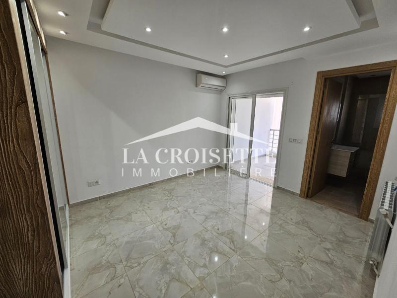Etage de villa S+2 à La Marsa